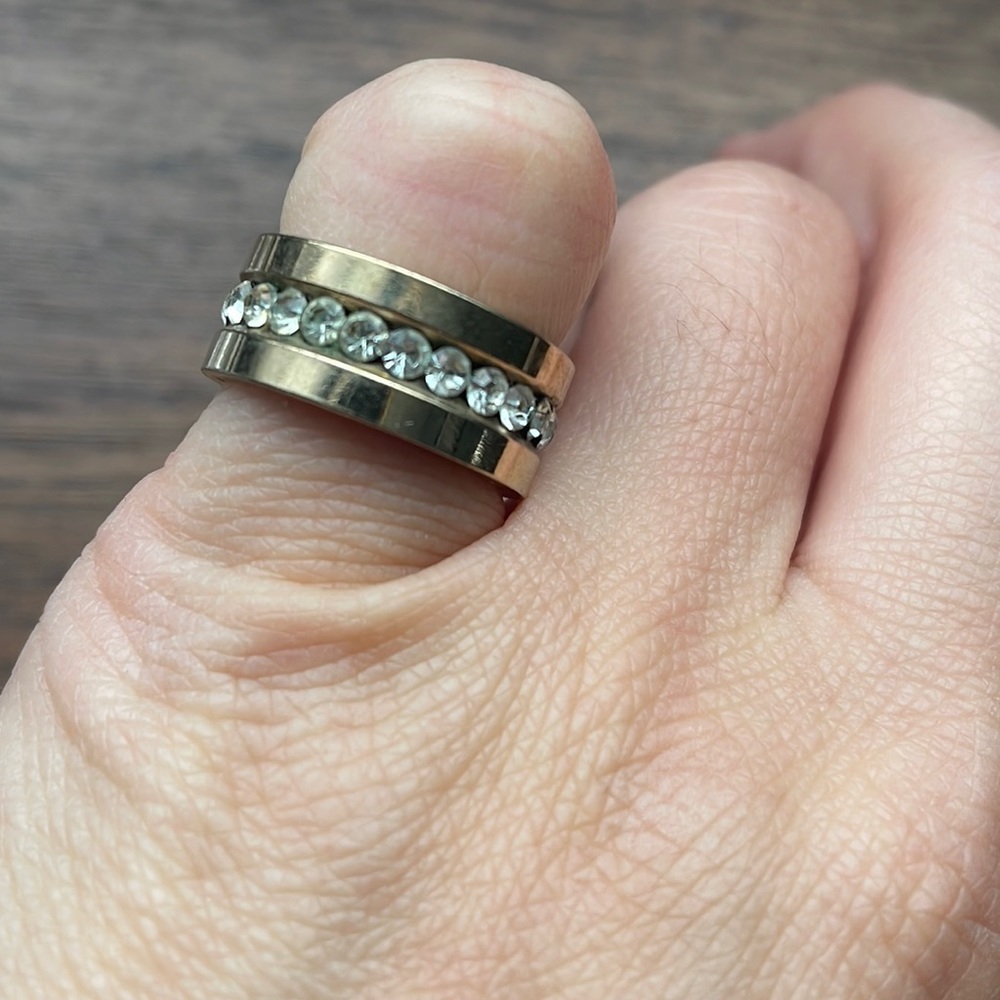 18k gold ring